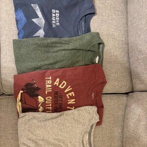 4 Men's Large Nice Quality T-Shirts